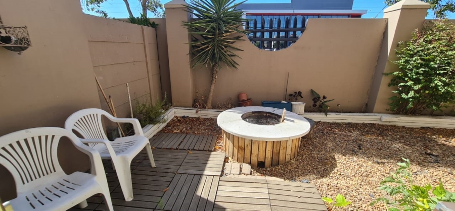 2 Bedroom Property for Sale in Parklands Western Cape